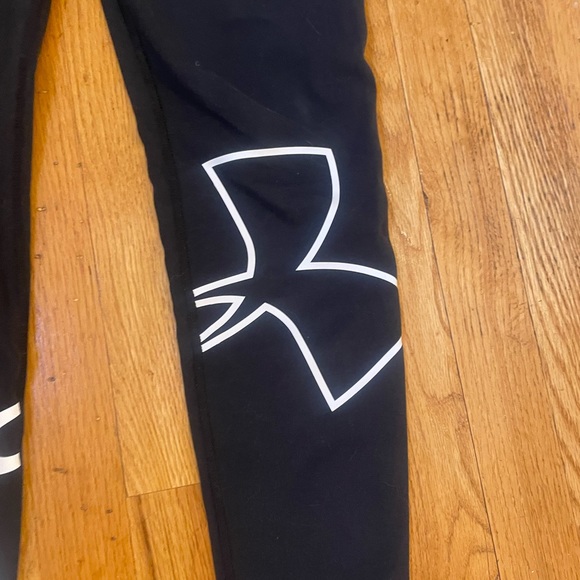 Under armour leggings size small. Black - Picture 4 of 4